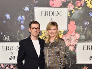 Módny dizajnér Erdem a