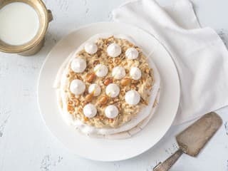 Pavlovu torta ľahká ako