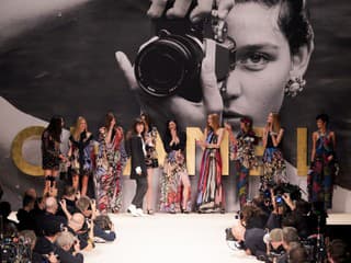 CHANEL Ready-to-Wear jar/leto 2022