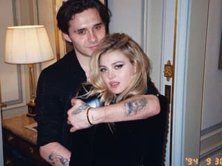 Brooklyn Beckham a Nicola