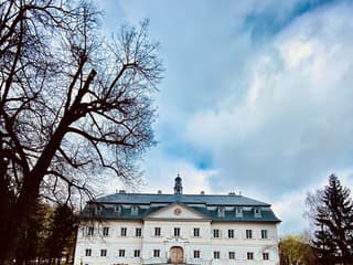 Spájanie minulosti a 21.