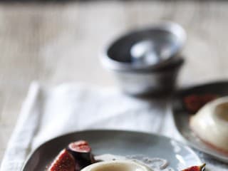 Svieža panna cotta s