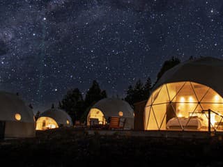 Podľahnite jesennému glampingu