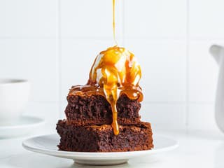 Banánový brownie s krémom