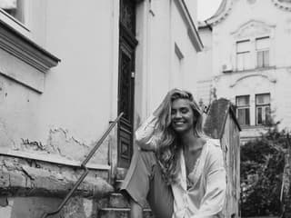 Krásna modelka a tanečnica