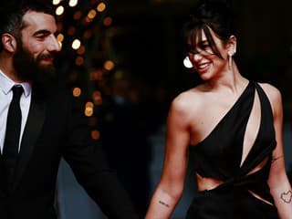 Dua Lipa a Romain