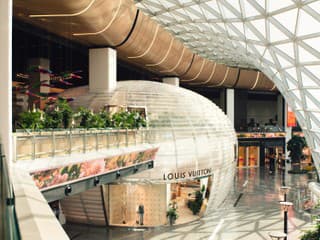 LOUIS VUITTON LOUNGE BY