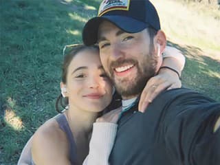 Chris Evans s Albou