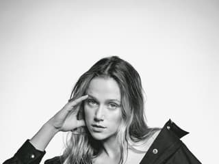 Sexy Emma Drobná dokonalým