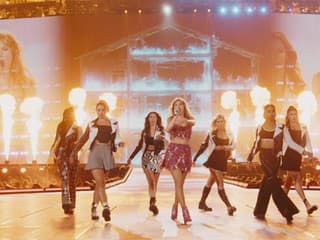 Taylor Swift / The