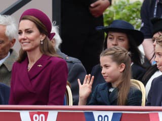 Princezná Charlotte vyrastá pod
