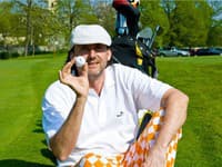 Herec Ady Hajdu na golfovom turnaji.