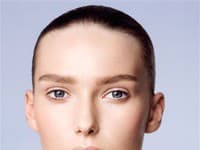 Adriana Čerňanová v nemeckou Vogue.
