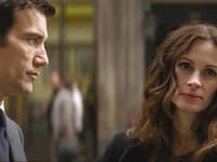Dvaja špióni - clive Owen a Julias Roberts.