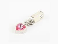 Ozdobný šperk na obojok v tvare Swarovski srdiečka, 22,22 €.