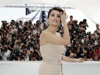 Penélope Cruz v krásnych krémových 