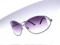Slnečné okuliare Guess 142€.