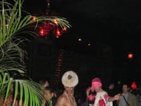 Atmosféra v Budha Bare v New Yorku.