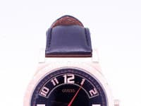 Hodinky Guess, 207 €.