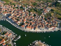 Hvar.