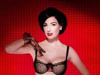 Dita von Teese a jej nová kolekcia Wonderbra Party Edition.