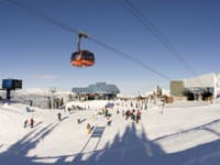 Lyžiarske stredisko Whistler Blackcomb, Kanada.