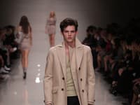 Burberry pánska kolekcia na jar a leto 2010. 