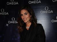 Modelka Cindy Crawford na párty Omega.