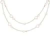 Dlhá retiazka z 18-karátového ružového zlata v cene 111 150 Kč (4321,88 eur).