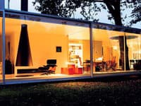 Louge Chair a Ottoman od Charlesa a Ray Eames.