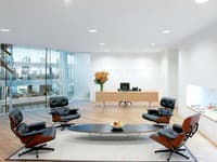 Louge Chair a Ottoman od Charlesa a Ray Eames.