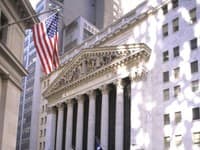 Burza v New Yorku na známej Wall Street.