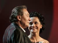 Lucie Bílá a Karel Gott za svoje vystúpenie inkasujú obaja po 250 000 českých korún.