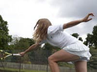Caroline Wozniacki v kolekcii adidas by Stella McCartney jar/leto 2010.