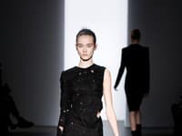 Dámska móda Calvin Klein.