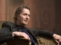 Gary Oldman vo filme Kniha prežitia (The Book of Eli).