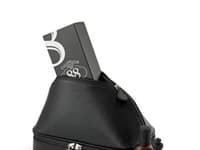 Kožená kozmetická taška, 190 libier (209 eur).