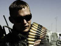 Vojnová dráma Smrť čaká všade (The Hurt Locker) získala šesť Oscarov.