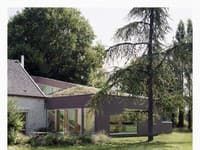 Spiral House, pohľad zo záhrady.