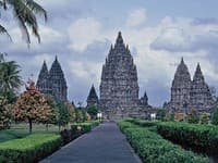Prambanan hinduistický chrámový komplex z 9. storočia, Jáva.