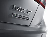  Lincoln MKZ Hybrid.
