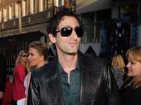 Premiéra filmu Iron Man 2, Adrien Brody.