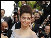 Aishwarya Rai a jej listová kabelka Swarovski