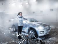 Katarina Witt v testovacom centre BMW