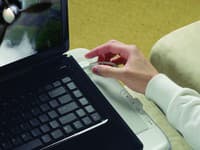 Logitech Speaker Lapdesk N700 - univerzálna podložka pod notebook s integrovanými stereo reproduktormi
