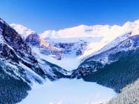  Fairmont Chateau Lake Louise Resort 
