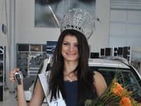 Miss Universe 2011 Dagmar Kolesárová a jej Mercedes-Benz GLK