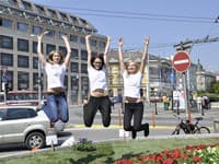 Missky a študenti zo župnej školy zdobili centrum Bratislavy