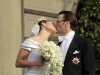 Novomanželský bozk švédskej princeznej Victorie a Daniela