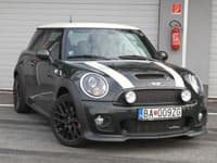 Futbalista Filip Šebo a jeho John Cooper Works Championship 50 na okruhu Slovakia Ring